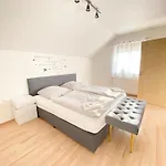 Beatrix Apartment Wagenhub