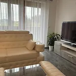 Beatrix Apartment *