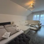 Beatrix Apartment