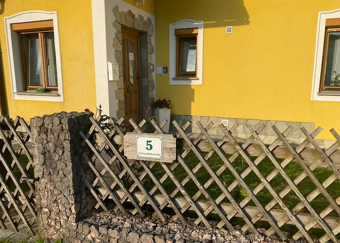 Beatrix Apartment Wagenhub