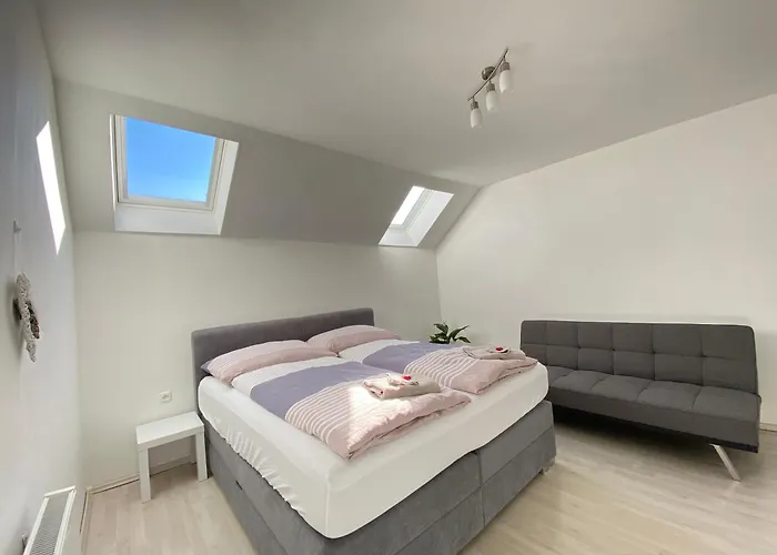 Beatrix Apartment Wagenhub